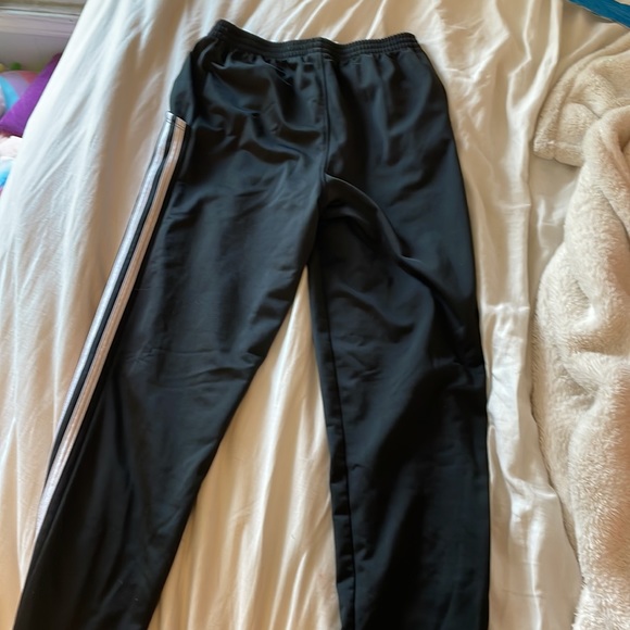 Girls adidas track pants - Picture 2 of 2